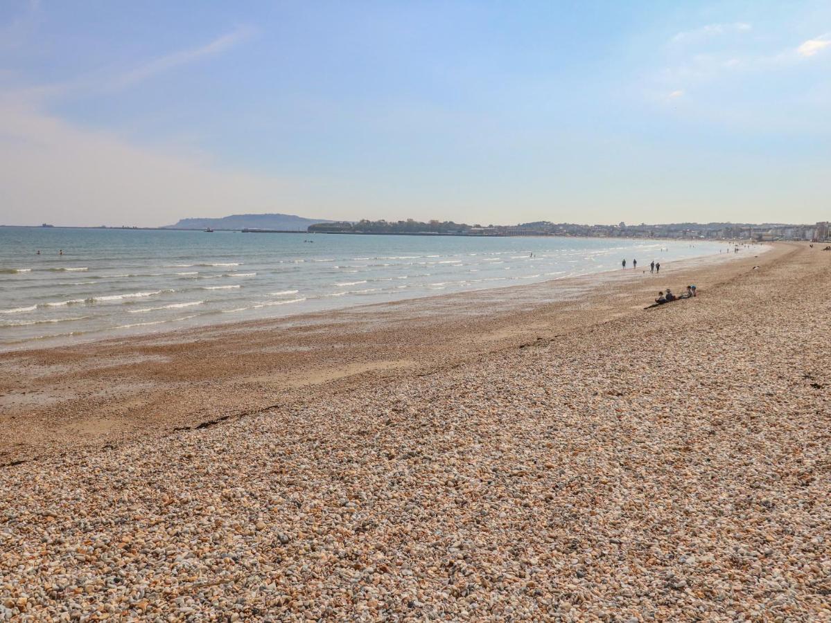 Retreat * Weymouth