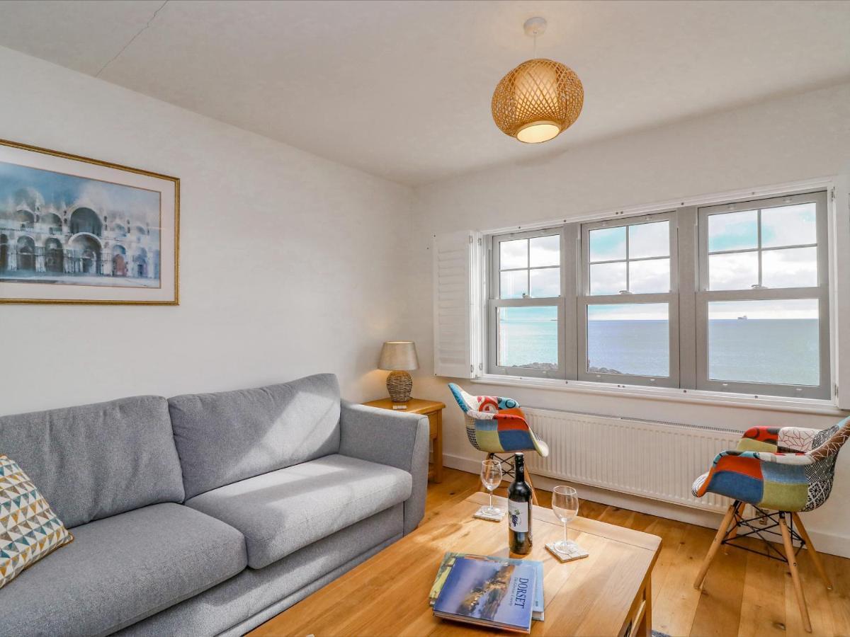 Retreat Apartment *